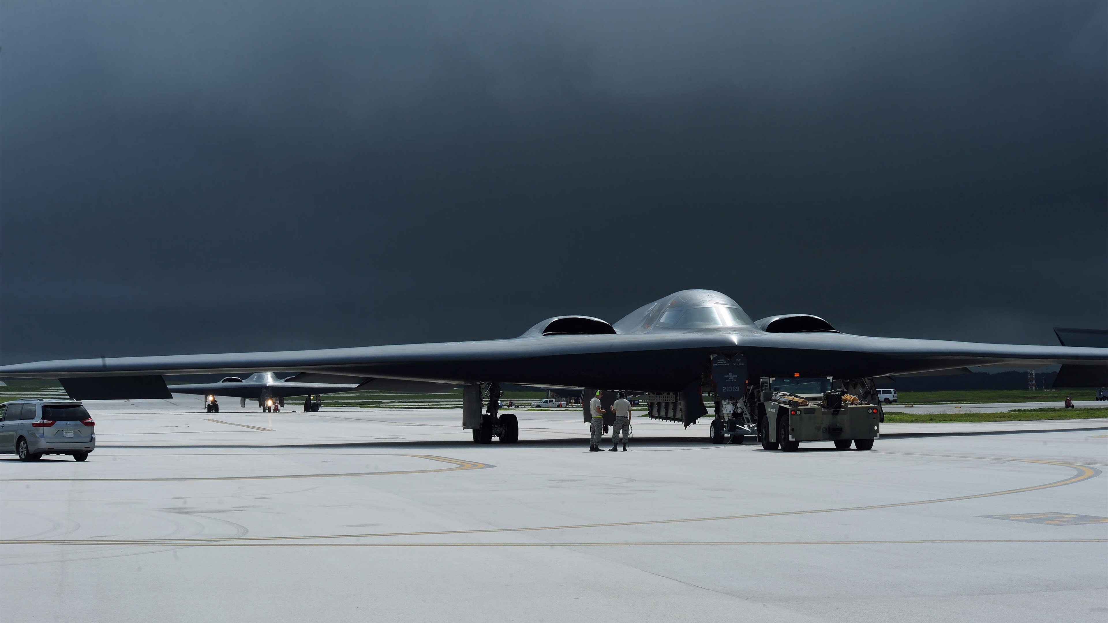 随机德甲裁判执法尺度引发讨论，公平问题再受关注，德甲场地